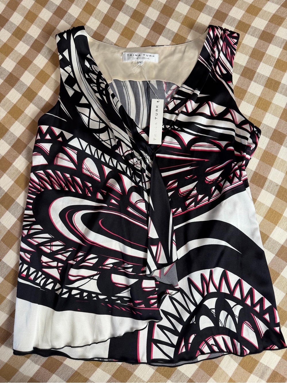 NWT Trina Turk Los Angeles Abstract Print Ruffle Front Sleeveless Blouse Top L